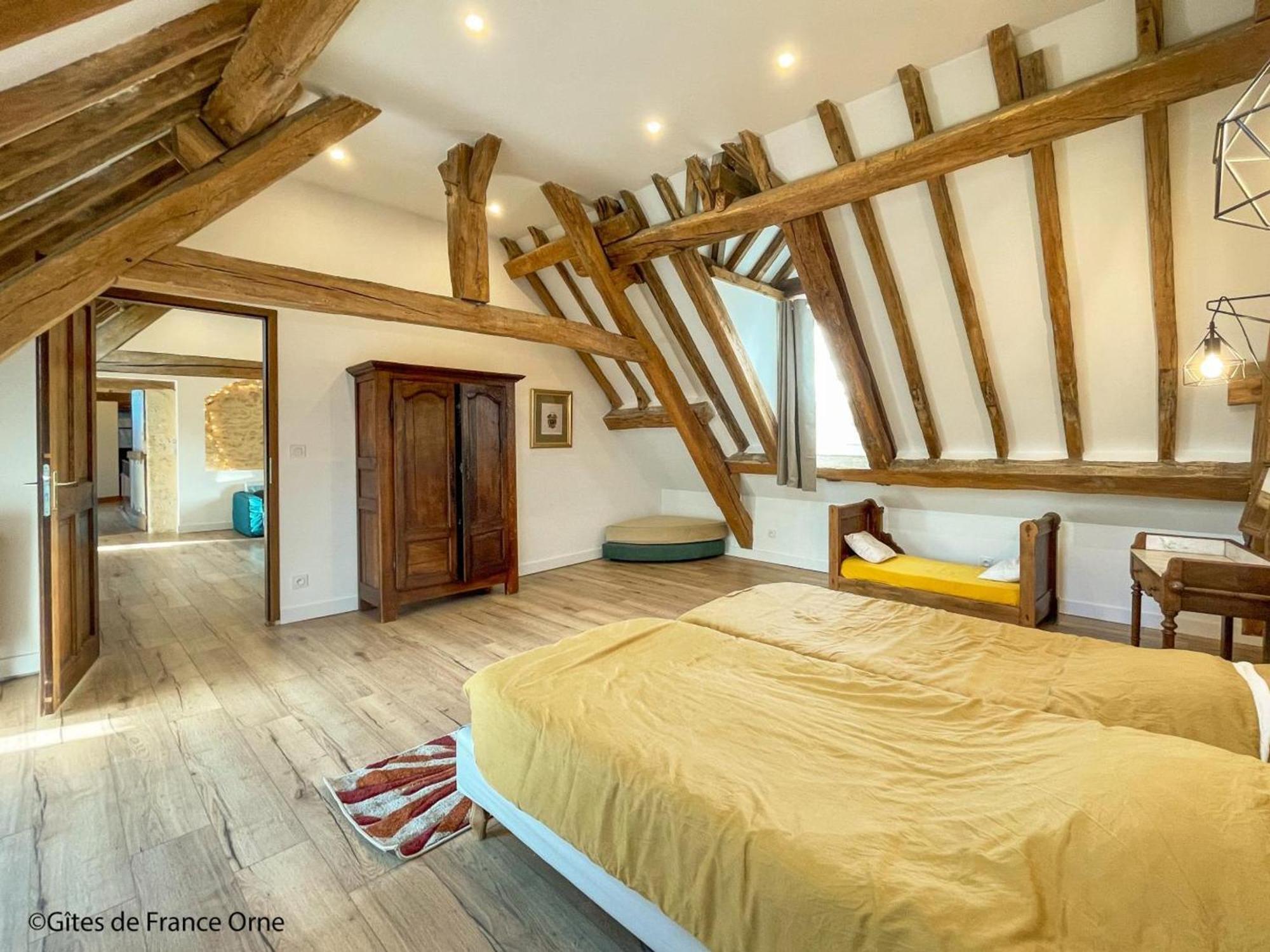 Maison De Charme Avec Piscine Interieure, Grand Jardin, Et Paysages Magnifiques En Pleine Campagne - Fr-1-497-164 Rémalard Kültér fotó